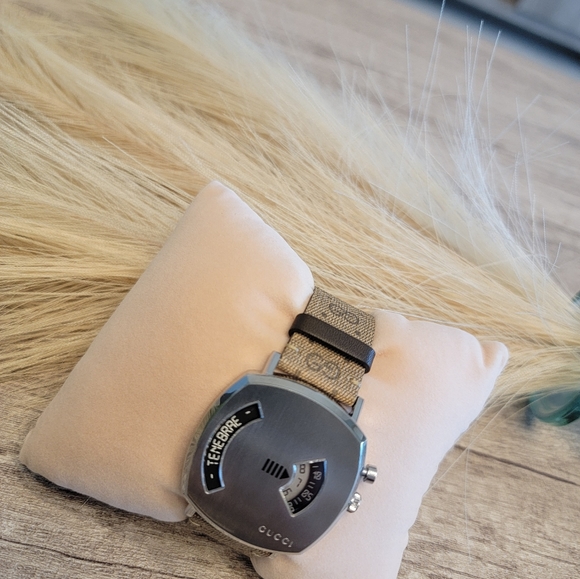 Gucci Watch - Picture 10 of 11